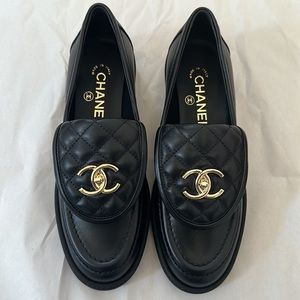 CHANEL - BNIB - Authentic Tab Loafers